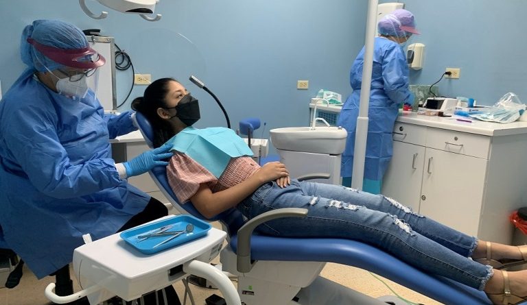 Más de 19 000 procedimientos efectúa el servicio de Odontología en Santiago  – CSS Noticias