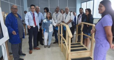 Comisión de Salud verifica atención en la policlínica de Calidonia